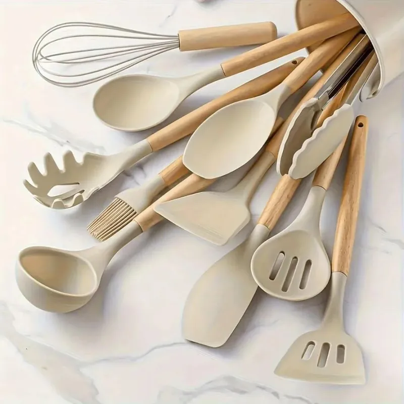 12PCS Set Perkakas Dapur Silikon dengan Pemegang - Set Alat Memasak Pemegang Kayu Tahan Panas Tahan Panas dengan Spatula Pemukul Penyepit & Sudu untuk Keperluan Rumah