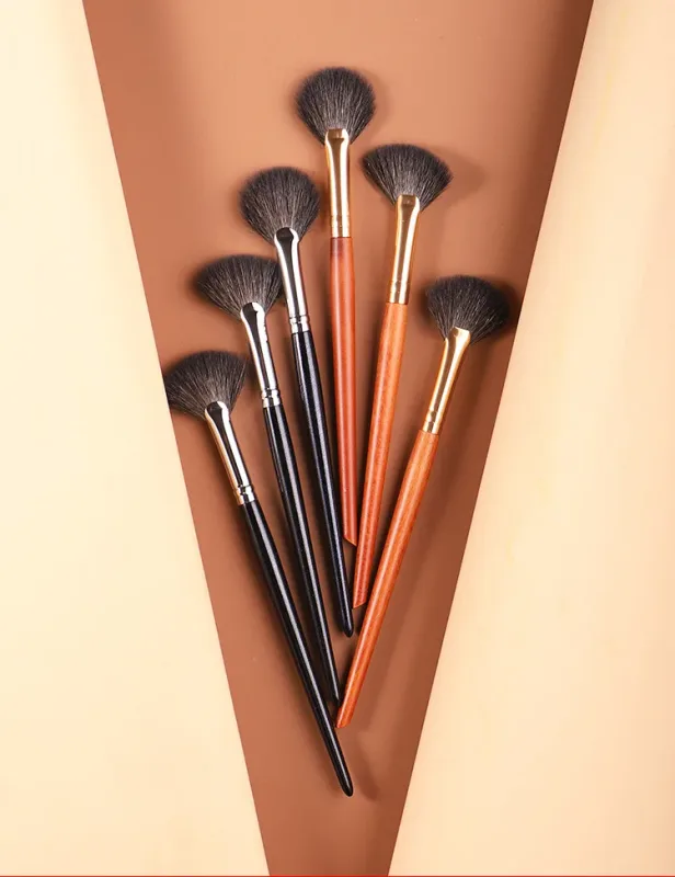 1 kus Malé vějířové štětce na make-up Zvýrazňovač Nosní stíny Štětec na make-up Tvářenka na kontury nádherné kosmetické nástroje Kozí srst — image 4