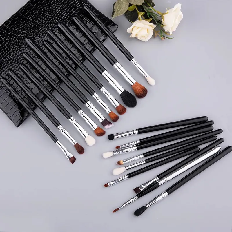 Set di pennelli per ombretto completo da 19 pezzi Pennello per occhi Fondotinta Contorno Correttore Pennello per trucco cosmetico con borsa — image 6