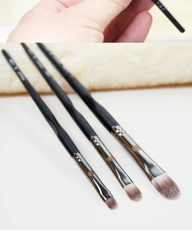 1ks/3ks Detail korektor Štětce na make-up Velký malý Conceal Make-up štětec krycí masky Eyeshadow Middle cosmetic tool 07 09 15 — image 3