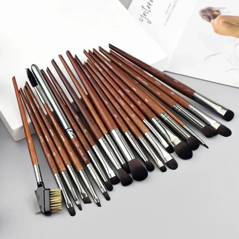 Pennelli per trucco occhi in legno naturale set completo Ombretto Pro Crease Kit per trucco sfumino evidenziatore sopracciglio Pennello per ciglia labbra pratico — image 3