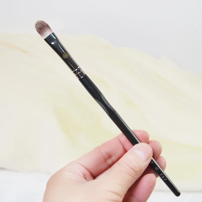 1ks/3ks Detail korektor Štětce na make-up Velký malý Conceal Make-up štětec krycí masky Eyeshadow Middle cosmetic tool 07 09 15 — image 4