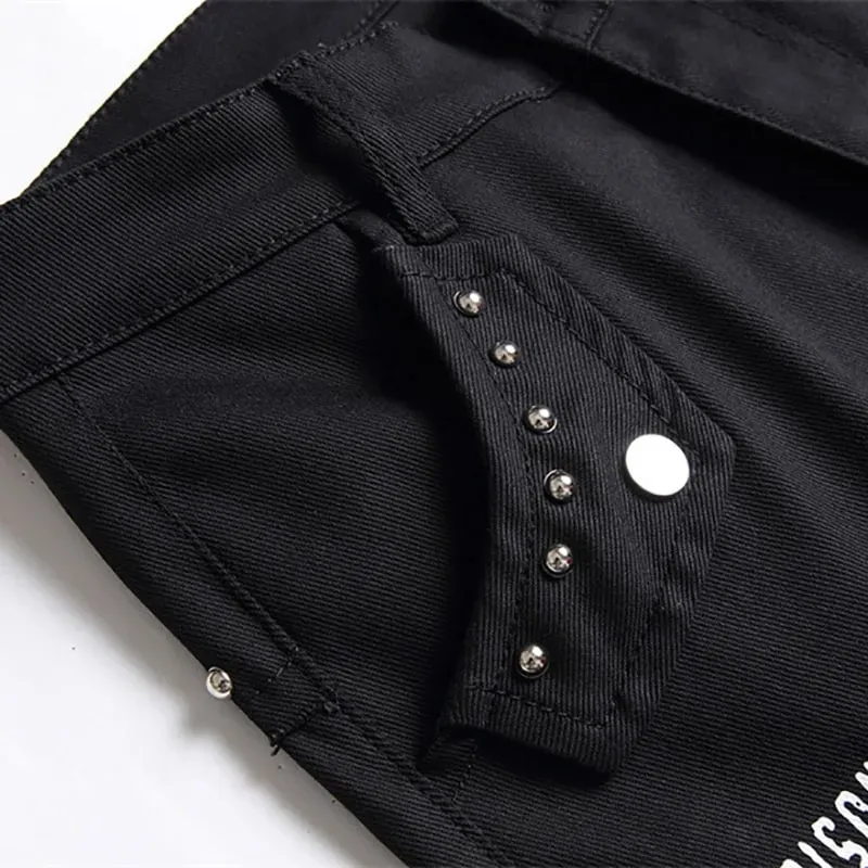 Jeans Tambal Sulam Tartan Kotak-kotak Merah Skotlandia Pria Celana Denim Hitam Tambalan Keling Punk Celana Panjang Lurus Ramping Cetak Huruf Tengkorak — image 4