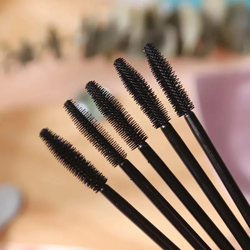 50 pezzi monouso in silicone ciglia pennelli applicatore eye lash mascara bacchette pennello estensione ciglia donne strumenti di trucco — image 6