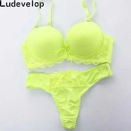 Women Underwear Solid Vs Bra Thong Sets Sexy Plus Size Lingerie Suit Lace Bra And Panties Female Push Up Bra Set