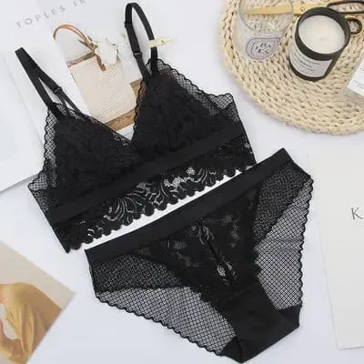 Trådløs bomuldskop med fuld blonder, behageligt dameundertøjssæt Soft-cup trekant bralette og gennemsigtige trusser bh lingeri