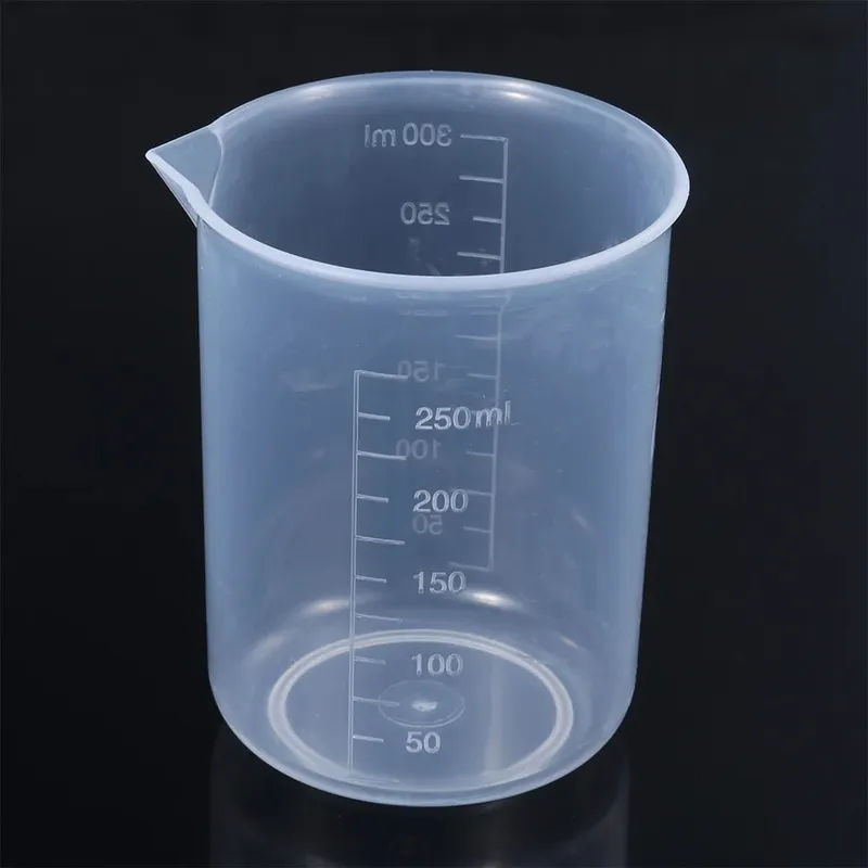 ถ้วยตวงพลาสติกโปร่งใสห้องปฏิบัติการ Beaker สำเร็จการศึกษาของเหลวเหยือกถ้วยครัวเบเกอรี่ทำอาหารการวัดขนาดคอนเทนเนอร์ — image 4