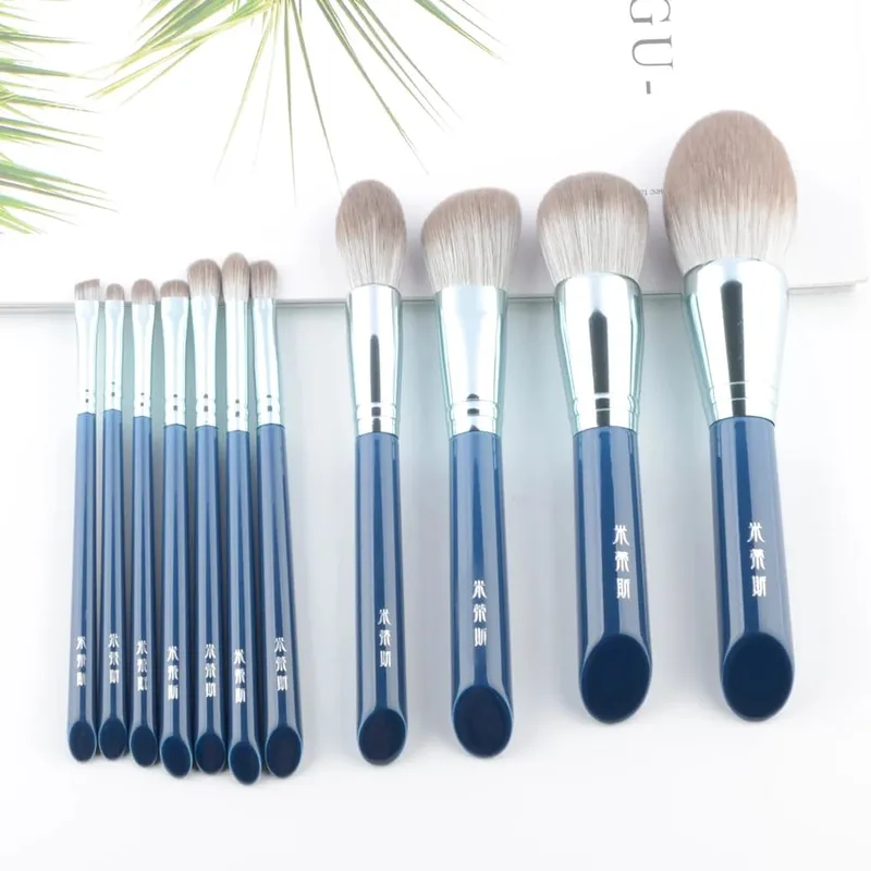 11 pezzi/set Pennelli per trucco professionale blu Set Fondotinta Fard per scolpire Evidenziatore Ombretto per piega delle sopracciglia Pennello per trucco — image 3