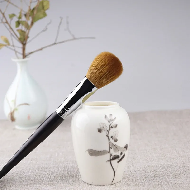 G038 แบนแปรงปัดแก้ม QINZHI Professional Handmade Make Up แปรงผมแพะนุ่มเส้นใยสังเคราะห์แปรงแต่งหน้า — image 1