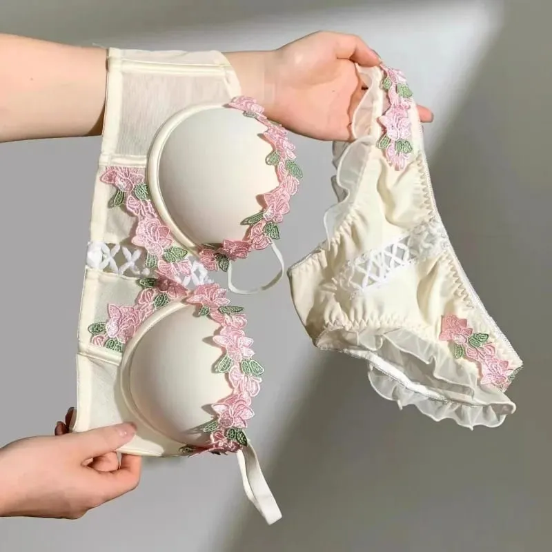 빅토리아 시대 속옷 세트 - 섬세한 크림색 브라렛, 꽃무늬 스티치 복고풍 스윗하트 네크라인으로 작은 가슴의 우아함을 선사
