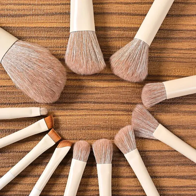 Juego de brochas de maquillaje de 12 piezas: cerdas de nailon de alta calidad que incluyen brochas para base, colorete, ojos y polvos — image 3