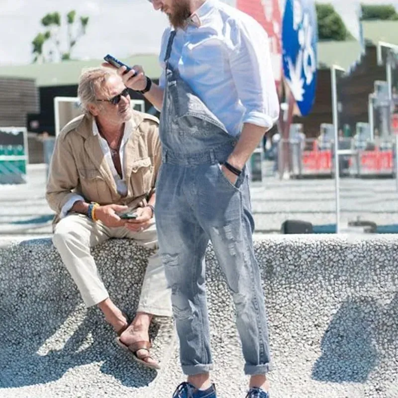 Salopette jeans da uomo Matita in denim lavato Lunghezza alla caviglia Tasche effetto consumato con foro in un pezzo Bretelle vintage strappate con impiombature casual — image 6