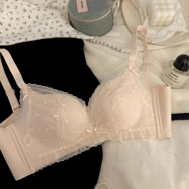 Set reggiseno sottile senza cuciture a forma di cuore in pizzo con piccolo petto raccolto sulla parte superiore e supporto anticedimento senza set reggiseno con anello in acciaio — image 3