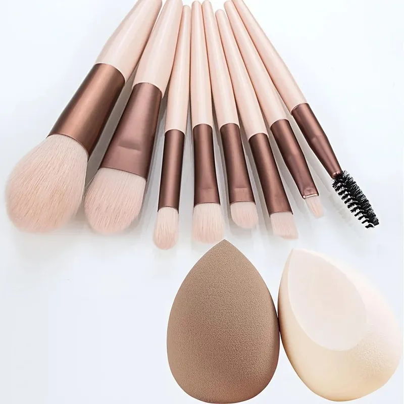 8 Make-up-Pinsel-Set und 2 Make-up-Schwamm-Set, geeignet für Frauen – weiche Nylonborsten, vollständige Abdeckung von Grundierung/Rouge/Lidschatten