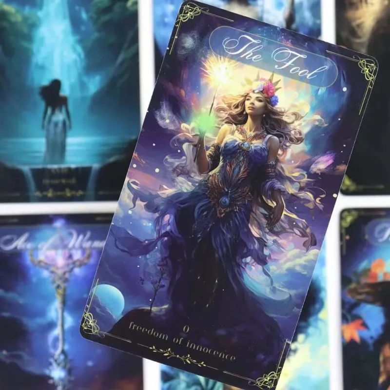Tarot céleste divin 10,3 x 6 cm avec des femmes autonomisantes occupant le devant de la scène, 78 cartes