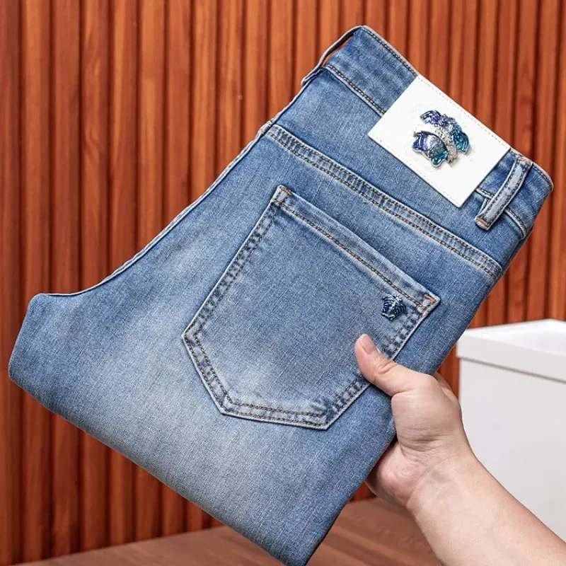 Jeans Kualitas Tinggi Baru 2024 Pakaian Pria Fashion Kasual Serbaguna Ringan Mewah dan Kesederhanaan Celana Meruncing Slim Fit — image 1