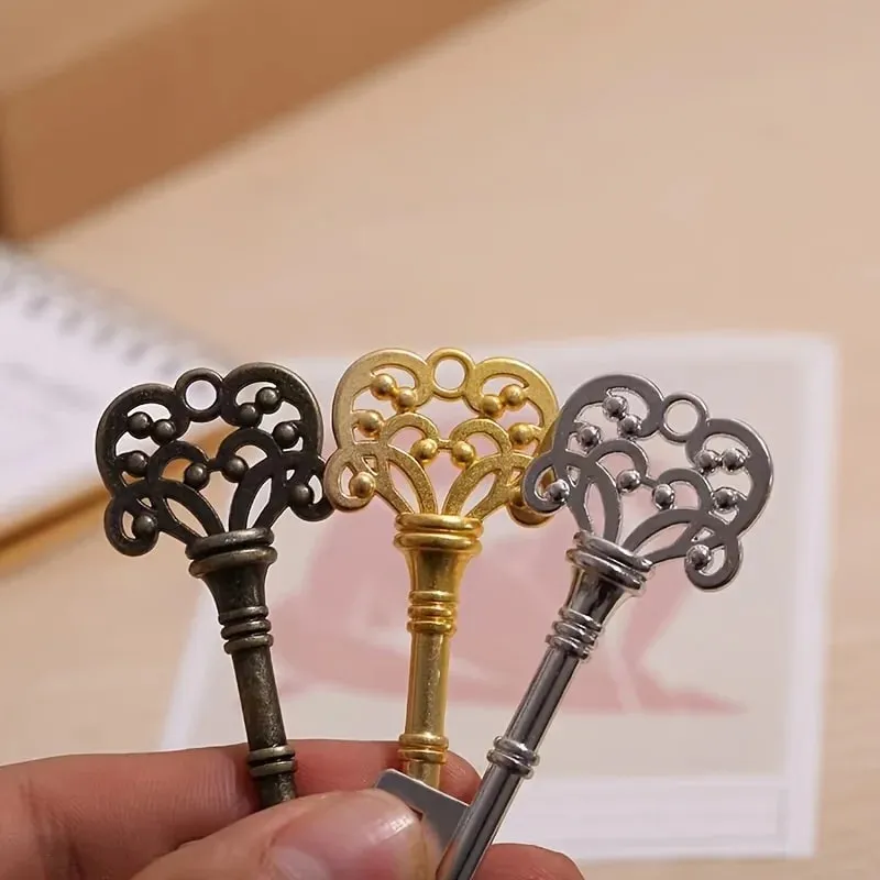 1pc Bottle Opener Vintage Crown Key Shape Bottle Opener Suitable For Bar Or Household Barware Tool Wedding Gift Kitchen Gadget — image 5
