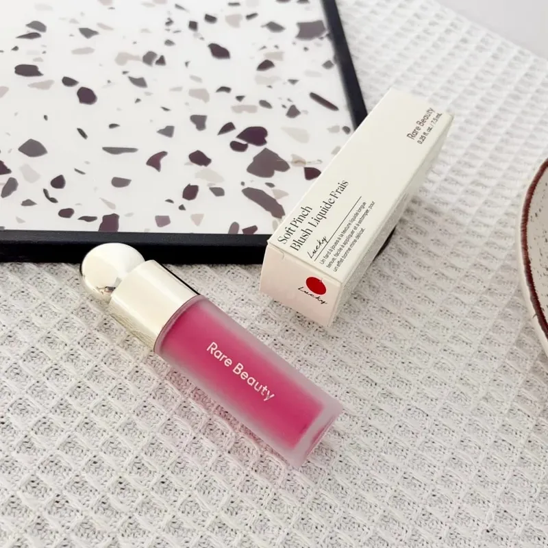 Rare Beauty Soft Pinch Liquid Blush เนียน บางเบา ระบายอากาศได้ดี ติดทนนาน แต่งหน้าอวบอิ่ม Hope Love Virtue Happy Wonder Worth — image 18