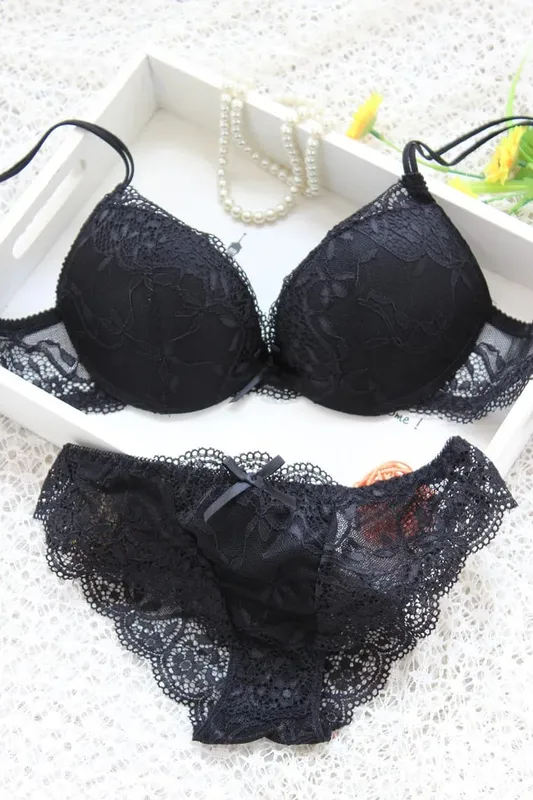 Lingerie Bellissima biancheria intima da 2 pezzi Set esotici di pizzo trasparente Vedi attraverso la delicata Bilizna Sexy Fancy Intimate — image 2