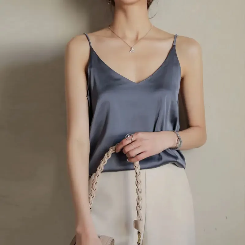 Vrouwen Halter V-hals Basic Wit Cami Spaghetti Top Mouwloos Satijn Zijde 2026 Tank Tops Dames Zomer Hemdje — image 15