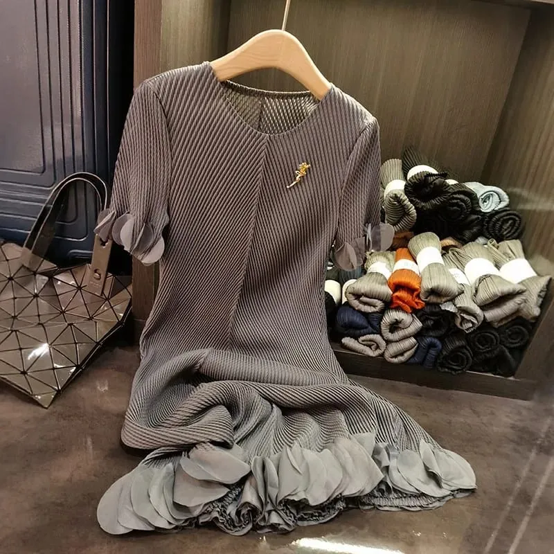 Miyake Pleated Dresses 2025 Summer New Plisse Round Neck Fold Elegant Pleat Solid Loose Thin Short Sleeve Pleats Dress Women — image 3