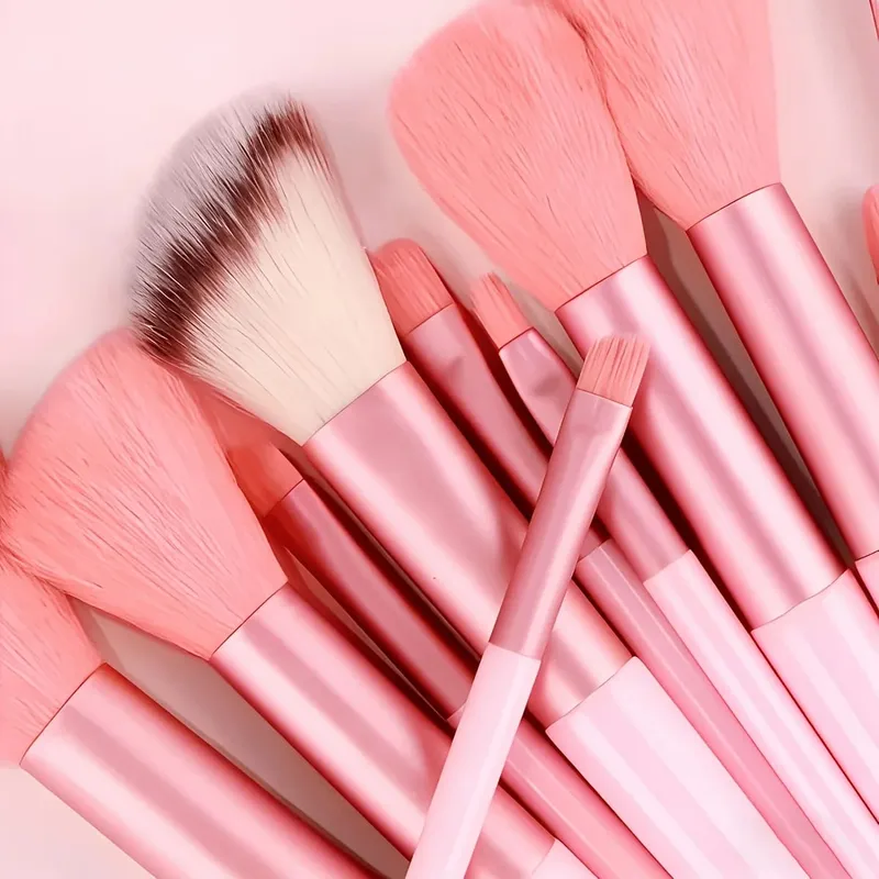 Conjunto de pincéis de maquiagem de 17 unidades com esponja - Pincéis Kabuki rosa macios e fofos para pó de base e sombra | Kit de beleza — image 3