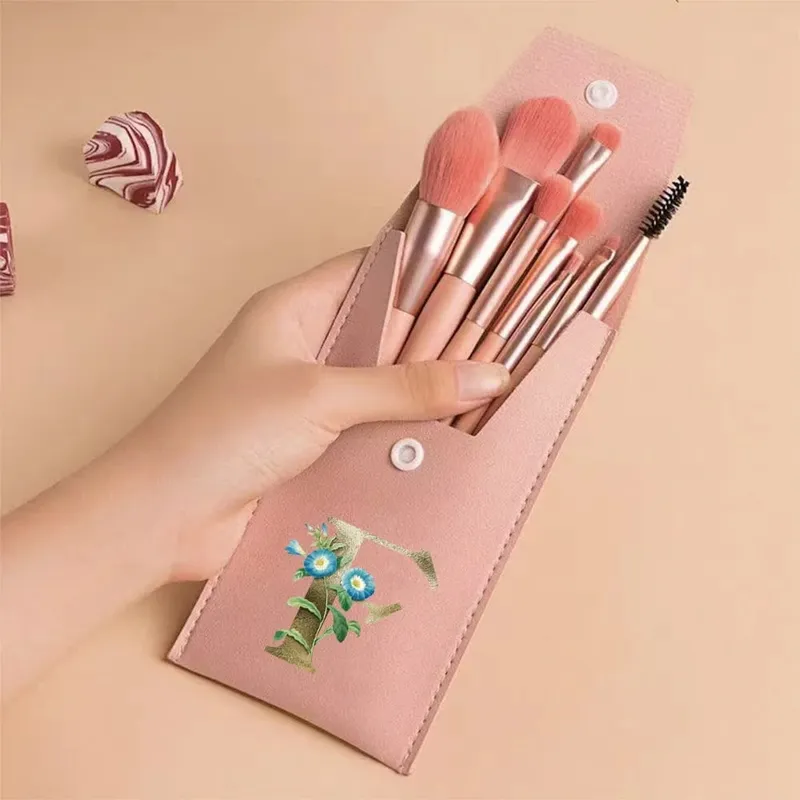 Juego de brochas de maquillaje para principiantes, brochas suaves y esponjosas para rostro y ojos con bolsa de PU, ideal para maquilladores, patrón de flores doradas — image 31