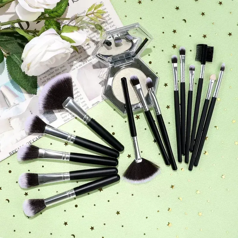Set Berus Mekap 32pcs Hitam Gaya Baharu Kit Set Berus Pemerah Mata Bedak Kosmetik Lembut Premium Blending Foundation