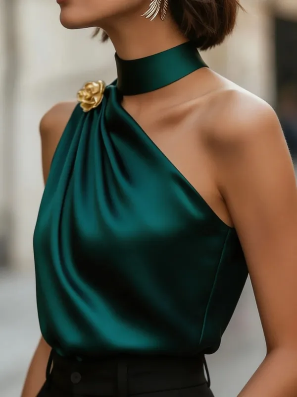 Schickes, schulterfreies, drapiertes, dunkelgrünes Neckholder-Bluse-Oberteil aus Satin für Party- und Bürofrauen — image 4