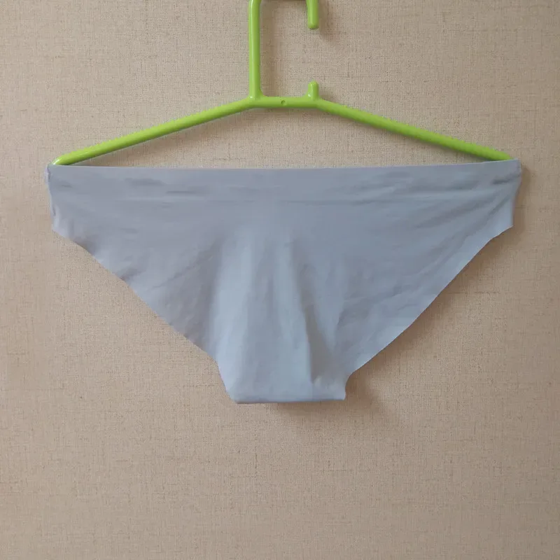 Libreng Feel Ice Silk Seamless Mens Brief Solid Underpants Ultra-Thin Panties Lalaki Seamless Low Waist Soft Underwear — image 4