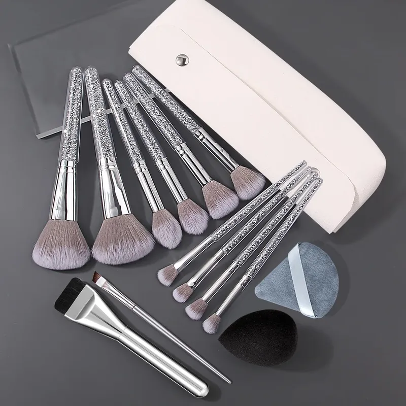 Juego de brochas de maquillaje profesionales con mango de diamantes de imitación, bolsa de almacenamiento, esponja en polvo para cara y ojos, 10/12/15/17 Uds. — image 1