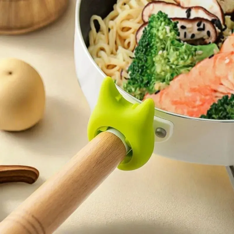 1PC Silicone Spatola Titolare Portatile Antitrabocco Pentola Coperchio Clip Anti-scottatura Cucchiaio Supporto Da Cucina Universale Spatola Staffa Clip — image 7