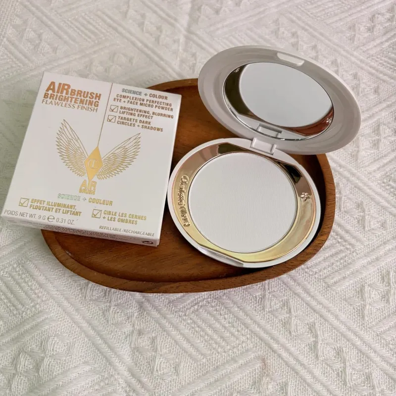 Charlotte Tilbury Cosmetics Flawless Liquid Highlighter Moisturises Skin Luxury Palette Satin-matte Shimmer Metallic Finishes — image 14