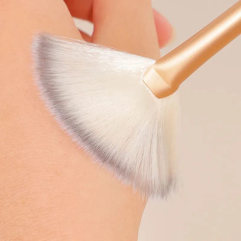 New Practical Facial Brushes Fan Makeup Brushes Soft Portable Mask Brushes Cosmetic Tools for Ladies Girls Nail Charm Beaut — image 5