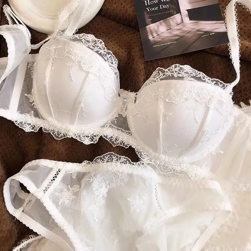 Set di due pezzi di lingerie in pizzo ricamato francese Reggiseno con ferretto morbido e traspirante leggero con supporto leggero per busti più piccoli