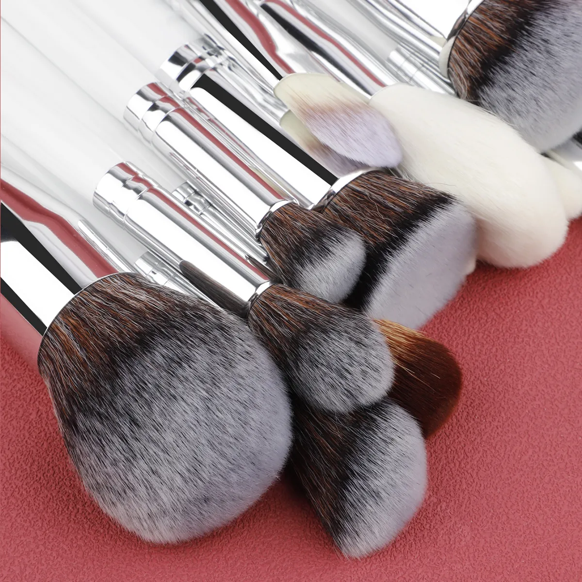 Set di pennelli per trucco professionale da 30 pezzi Strumenti di bellezza cosmetici Fondotinta Ombretto Correttore Pennelli per miscela Polvere di setole soffici — image 2