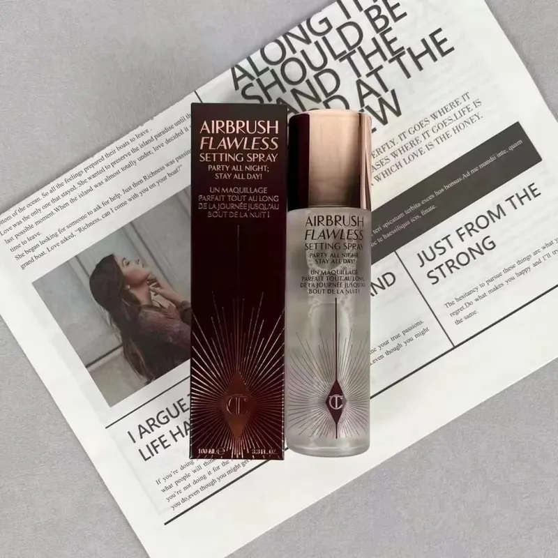 Charlotte Tilbury Spray Fissante 16H Impermeabile Bacchetta Contorna e Leggera Sfumabile Costruibile e Ombretto da 12 vaschette Intensamente Pigmentato — image 14