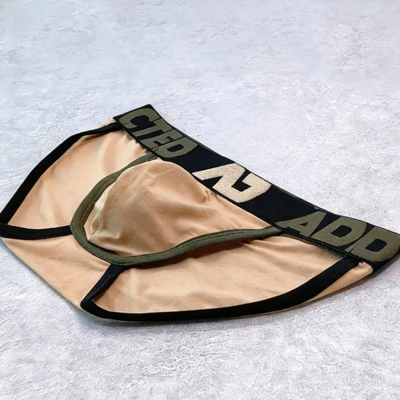 Herrenunterwäsche, einfache, atmungsaktive Slips mit dreidimensionalem, hohlem Rücken, Markenhose, niedrige Taille, bequeme Unterhose aus Baumwolle