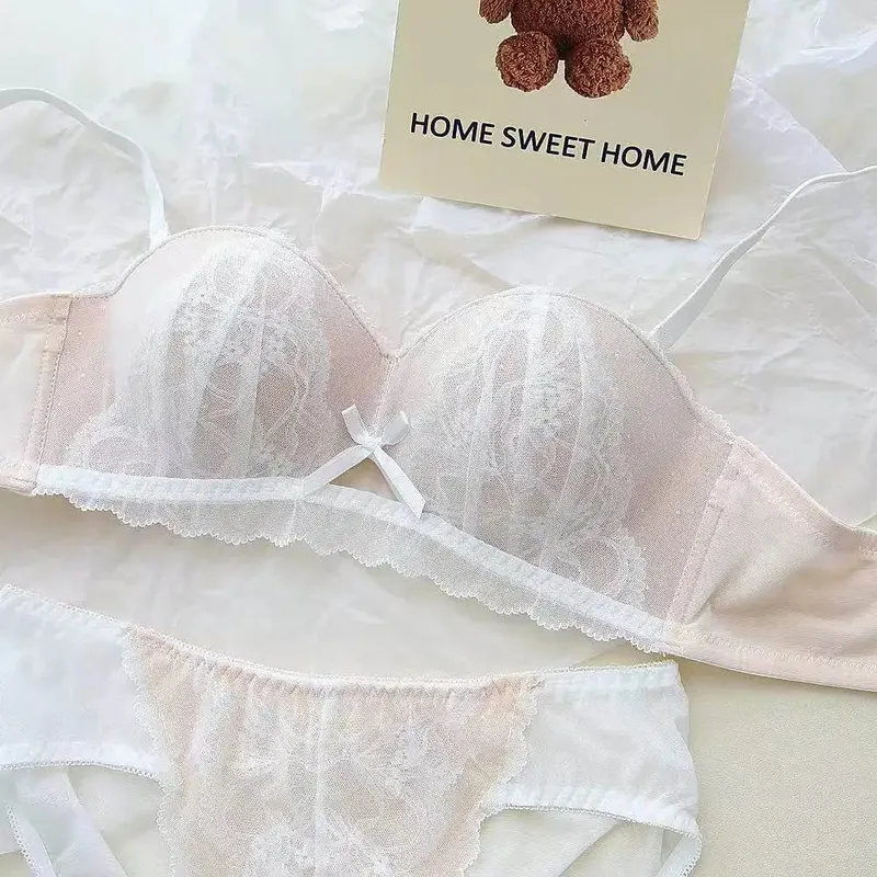 ภาษาฝรั่งเศสคำลูกไม้ครึ่งถ้วย Bra ชุดไร้สาย Push Up เล็กเพิ่มลิฟท์ป้องกันการหย่อนคล้อย Comfort ชุดชั้นในเซ็กซี่ชุดสำหรับสตรี