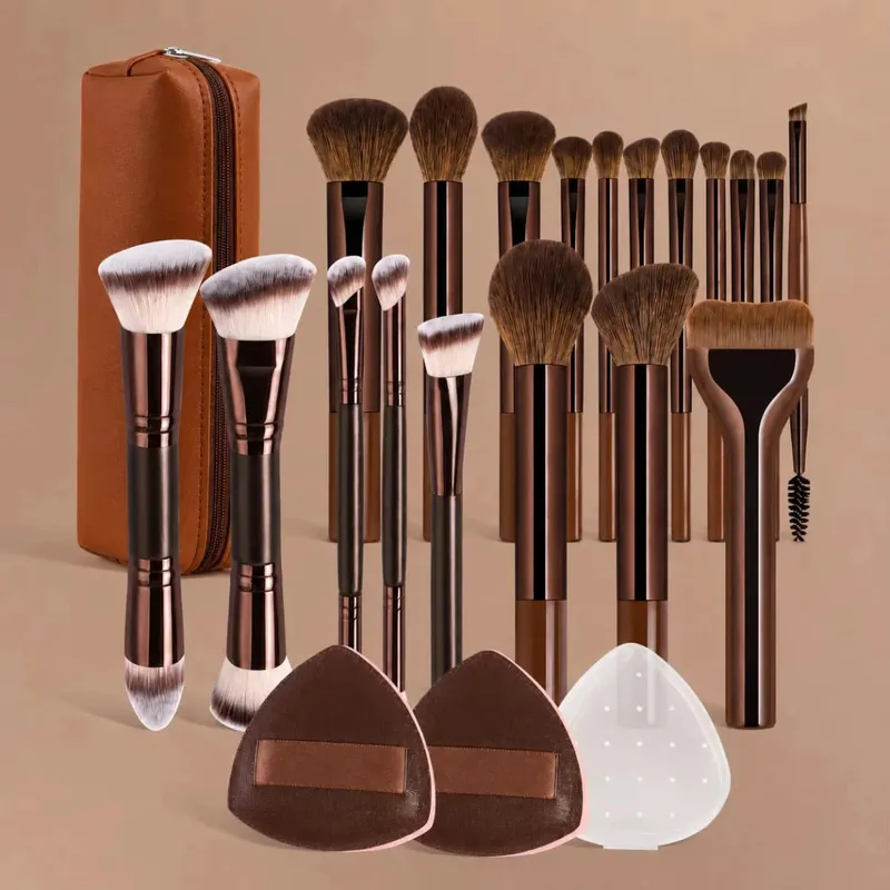 Børstesæt indeholder 14 stk makeup børster + 1 stk makeup taske + 2 stk makeup svampe indeholdende foundation børste Blush børste