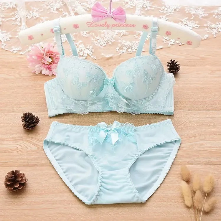 Set di lingerie sexy fiore di pizzo confortevole morbido reggiseno push up con ferretto e mutandine coppa AB intimo alla moda in due pezzi stile coreano