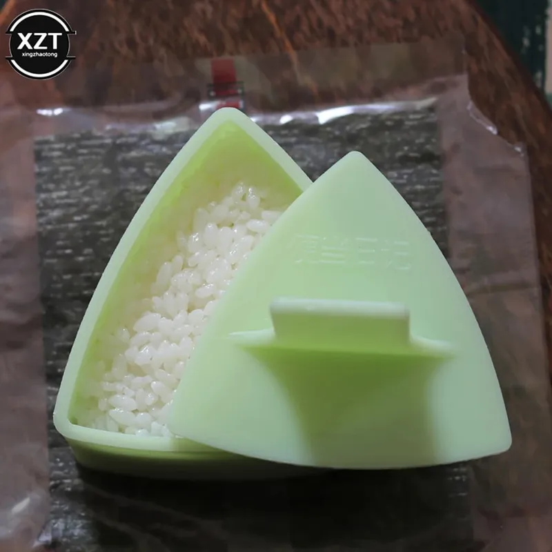 Creativ Acuan Sushi DIY Baharu Onigiri Rice Ball Tekan Makanan Segi Tiga Acuan Pembuat Sushi Kit Sushi Kit Dapur Jepun Aksesori Bento — image 6