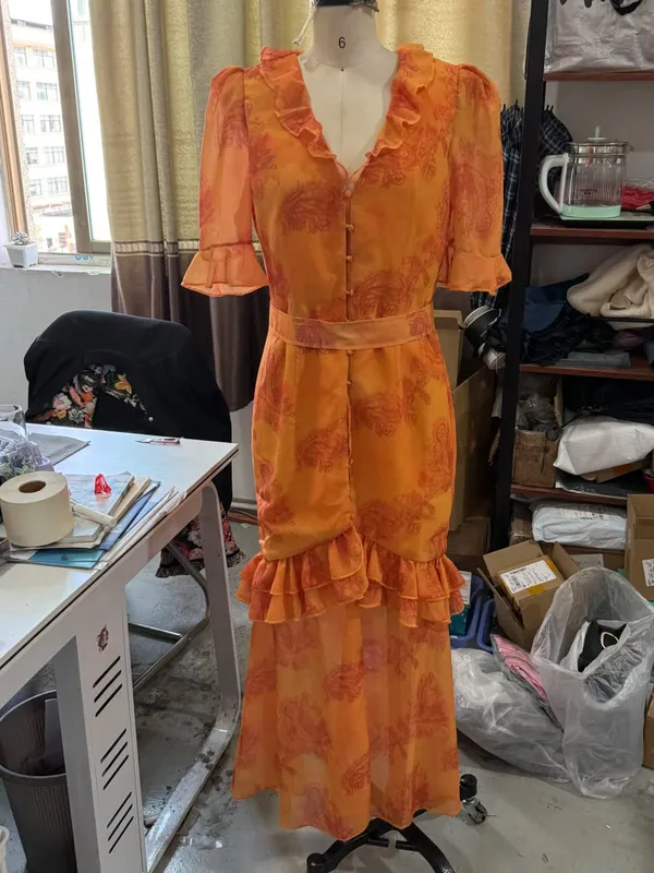 Stampa floreale Volant Scollo a V Vita stretta Abiti lunghi Orlo diviso Monopetto Maxi vestito 2026 Party Beach Vacation Abiti