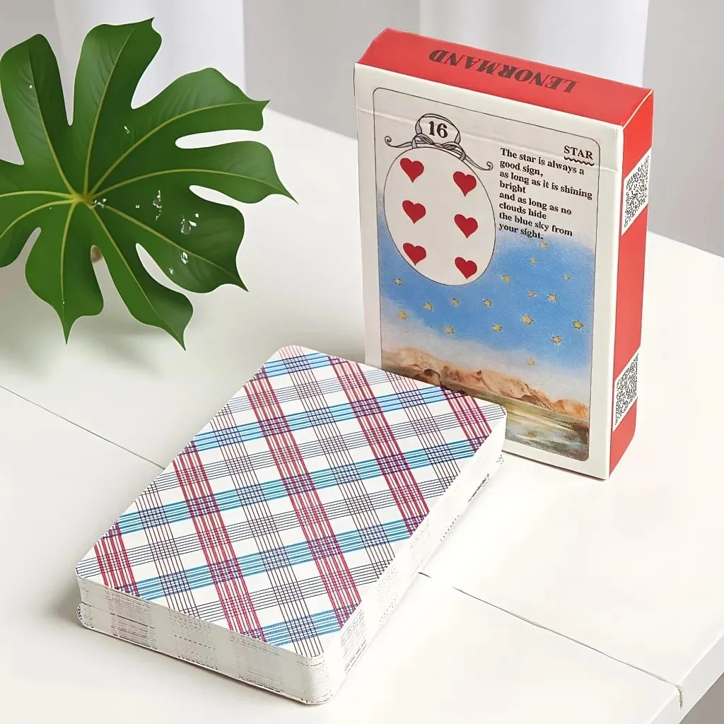 Mlle Lenormand デッキ 36 カード 難解な占い 350GSM ダブルエンボスカードストックに印刷 - 9*6cm