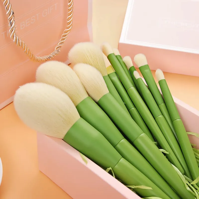 11 stk grønt håndtag makeup børster Blød børster til Powder Blush Foundation Øjenskygge Kosmetiske værktøjer — image 1