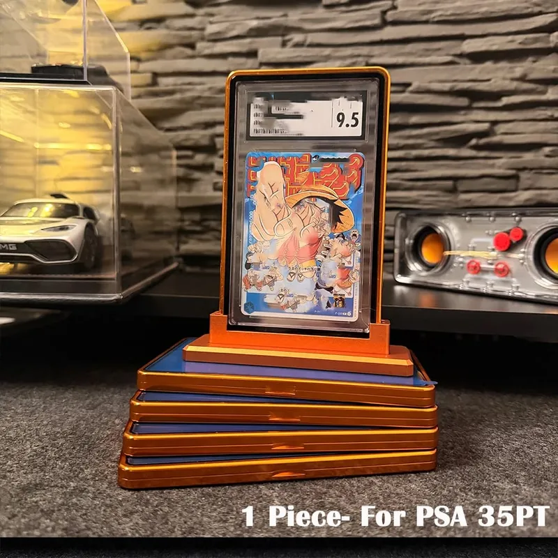 La carta collezionabile in lega di alluminio di colore sfumato multicolore protegge la custodia in metallo del supporto per la carta classificata CGC 35PT PSA — image 25