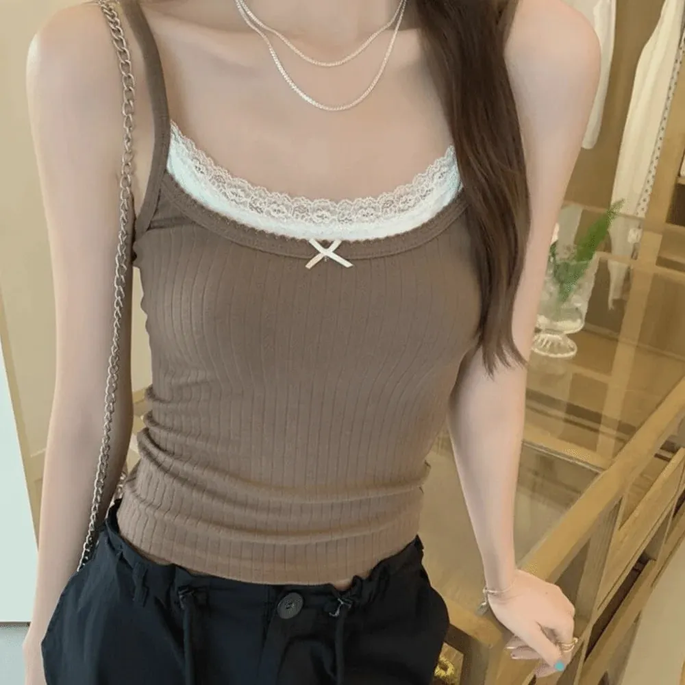 Süßes, geripptes Spitzen-Cami-Top mit Spaghettiträgern, Schleifenakzent, geripptes Camisole, einfarbig, Slim-Fit-Bralette-Oberteil, Innenschicht — image 11