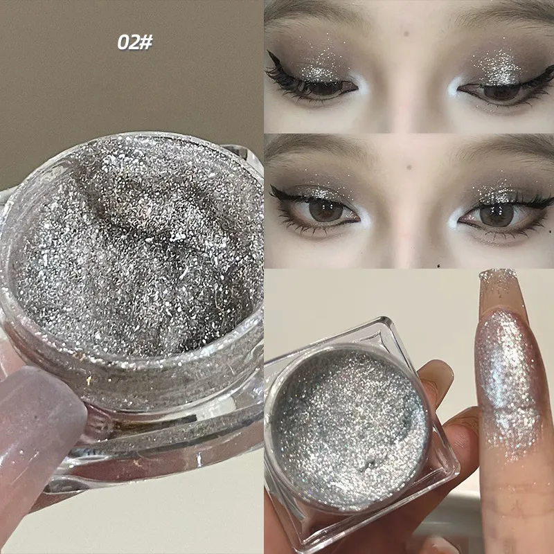 Fard à paupières unique – Finitions ultra scintillantes, mates soyeuses et nacrées lumineuses pour un maquillage quotidien audacieux et délicat des yeux. — image 5