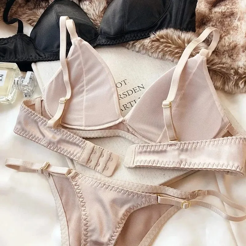 ฤดูร้อนของผู้หญิงเซ็กซี่ Silken สามเหลี่ยมถ้วยไร้สาย Bra และชุดชั้นในชุดภาษาฝรั่งเศสคำ Bralette ไม่มีรอยต่อ Intimates ชุดชั้นใน — image 3