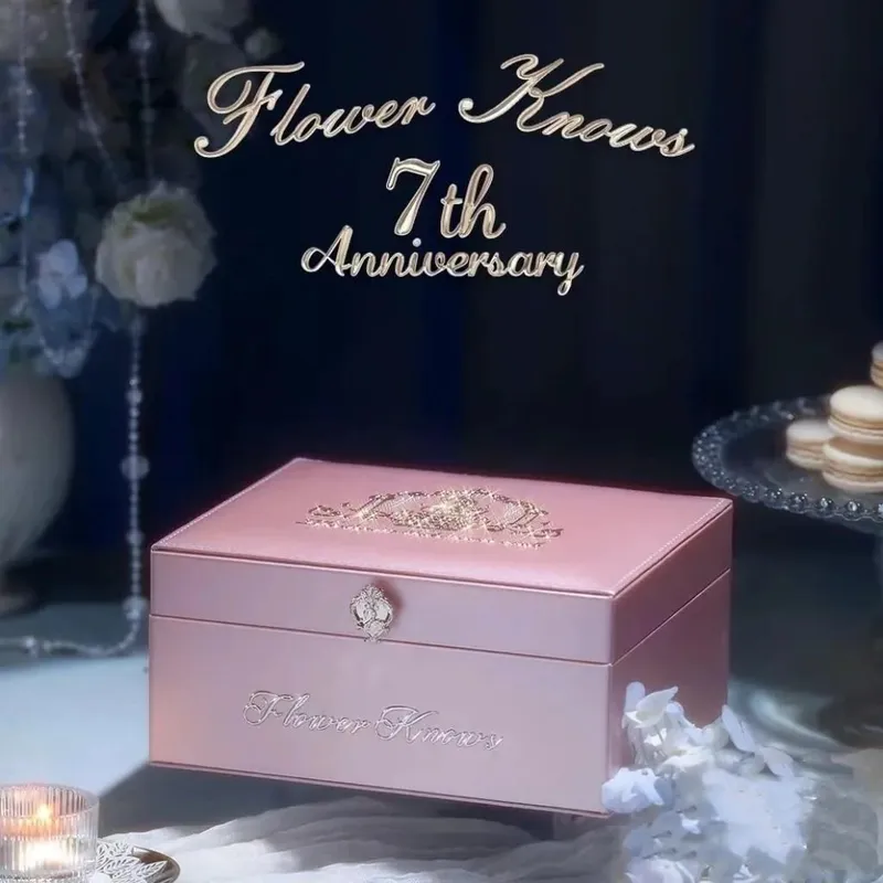 Flower Knows Kosmetik-Aufbewahrungsbox, limitierte Auflage, Erdbeer-Rokoko-Veilchen-Schmuck, leere Box — image 8